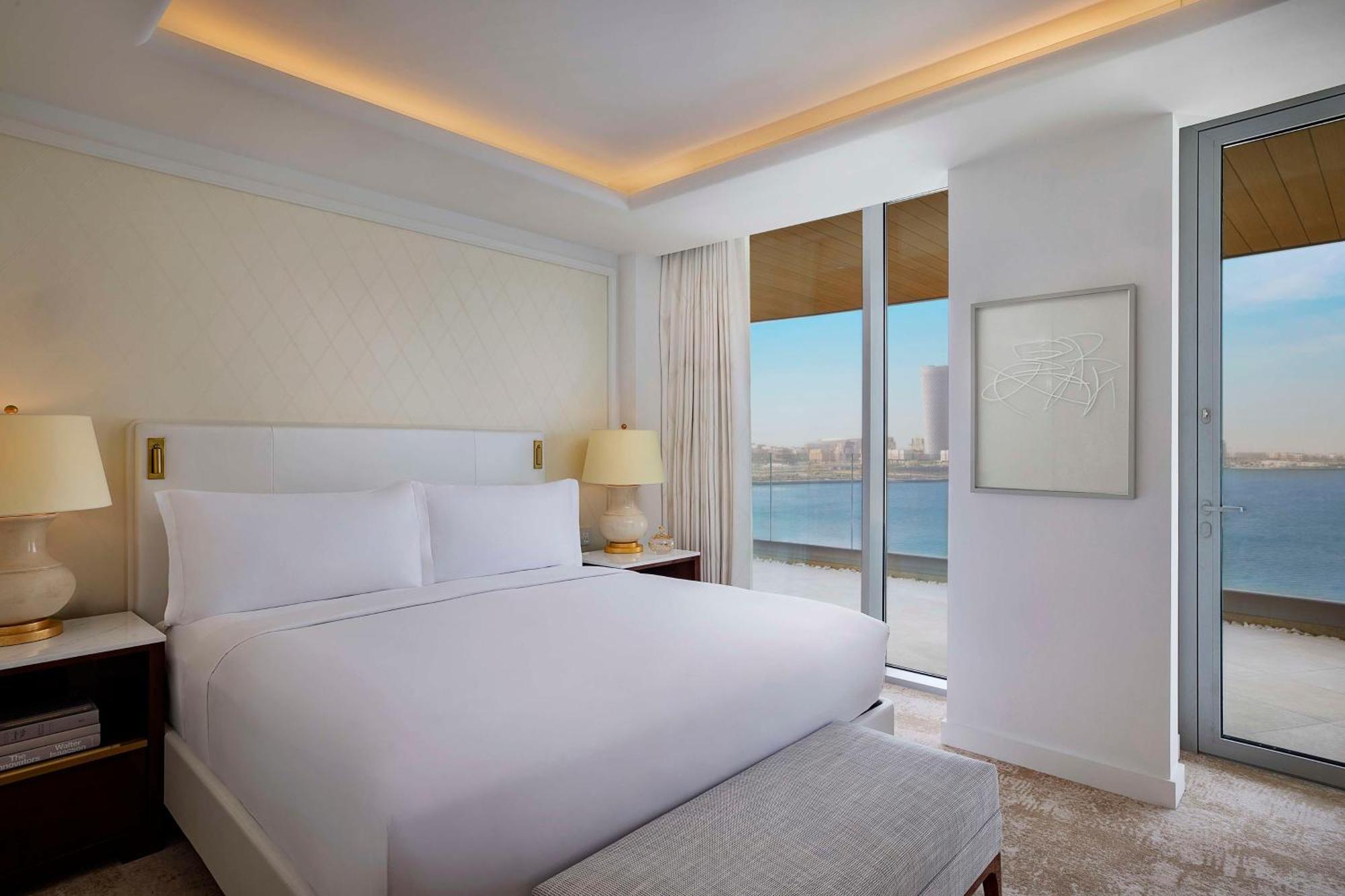 Waldorf Astoria Doha Lusail Exterior foto A bedroom at the hotel