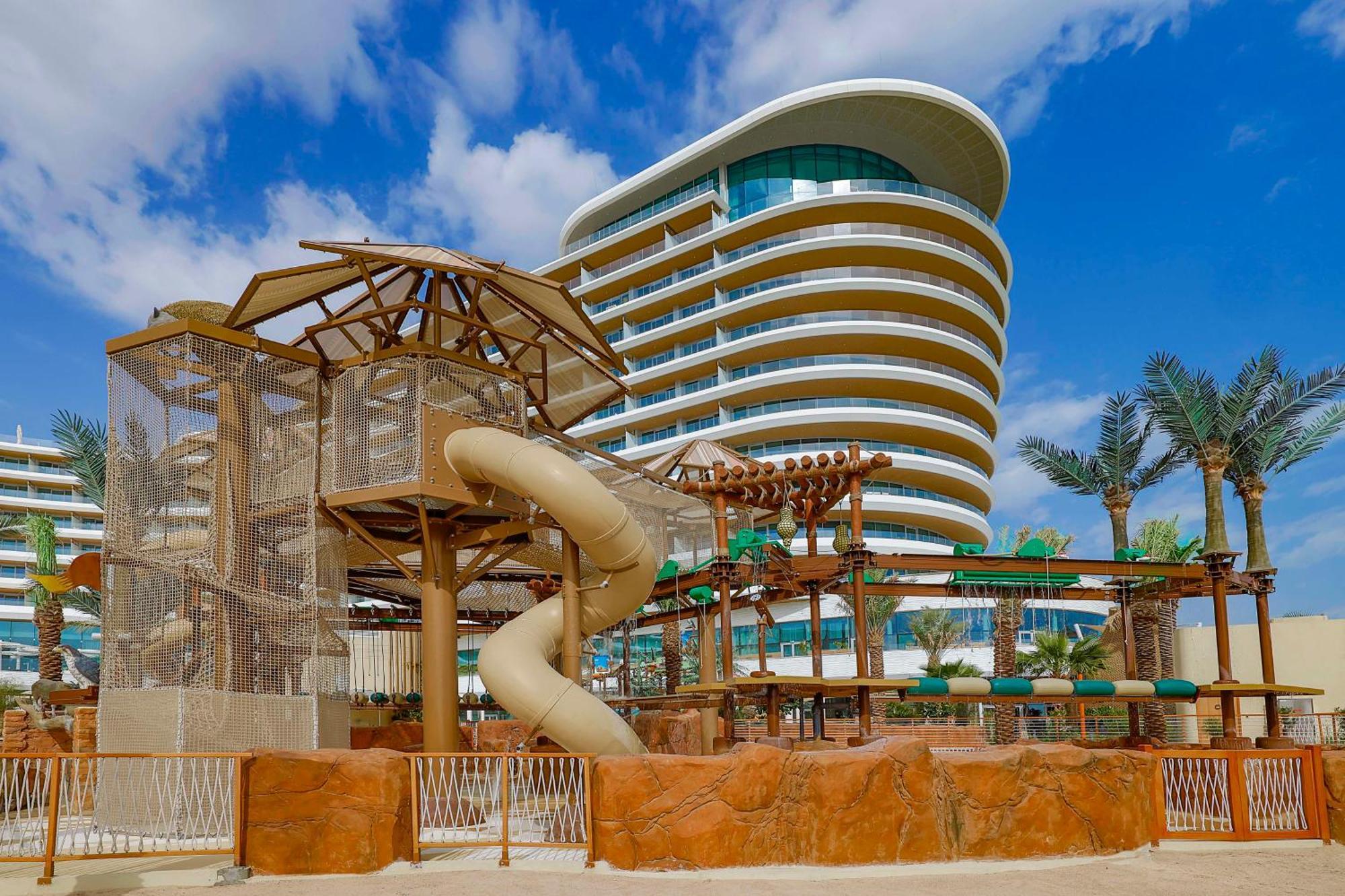 Waldorf Astoria Doha Lusail Exterior foto The Atlantis water park