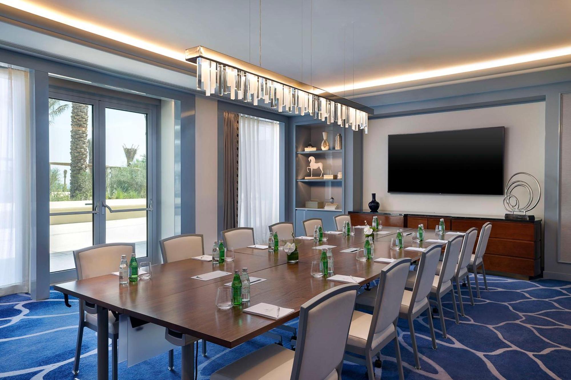 Waldorf Astoria Doha Lusail Exterior foto Boardroom