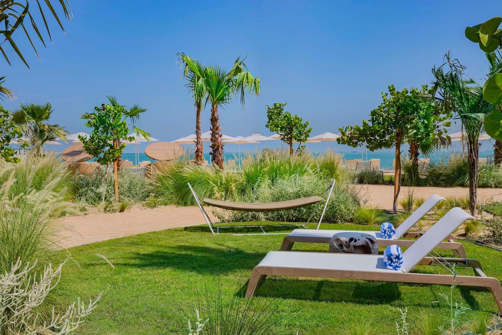 Waldorf Astoria Doha Lusail Exterior foto The beach at the resort
