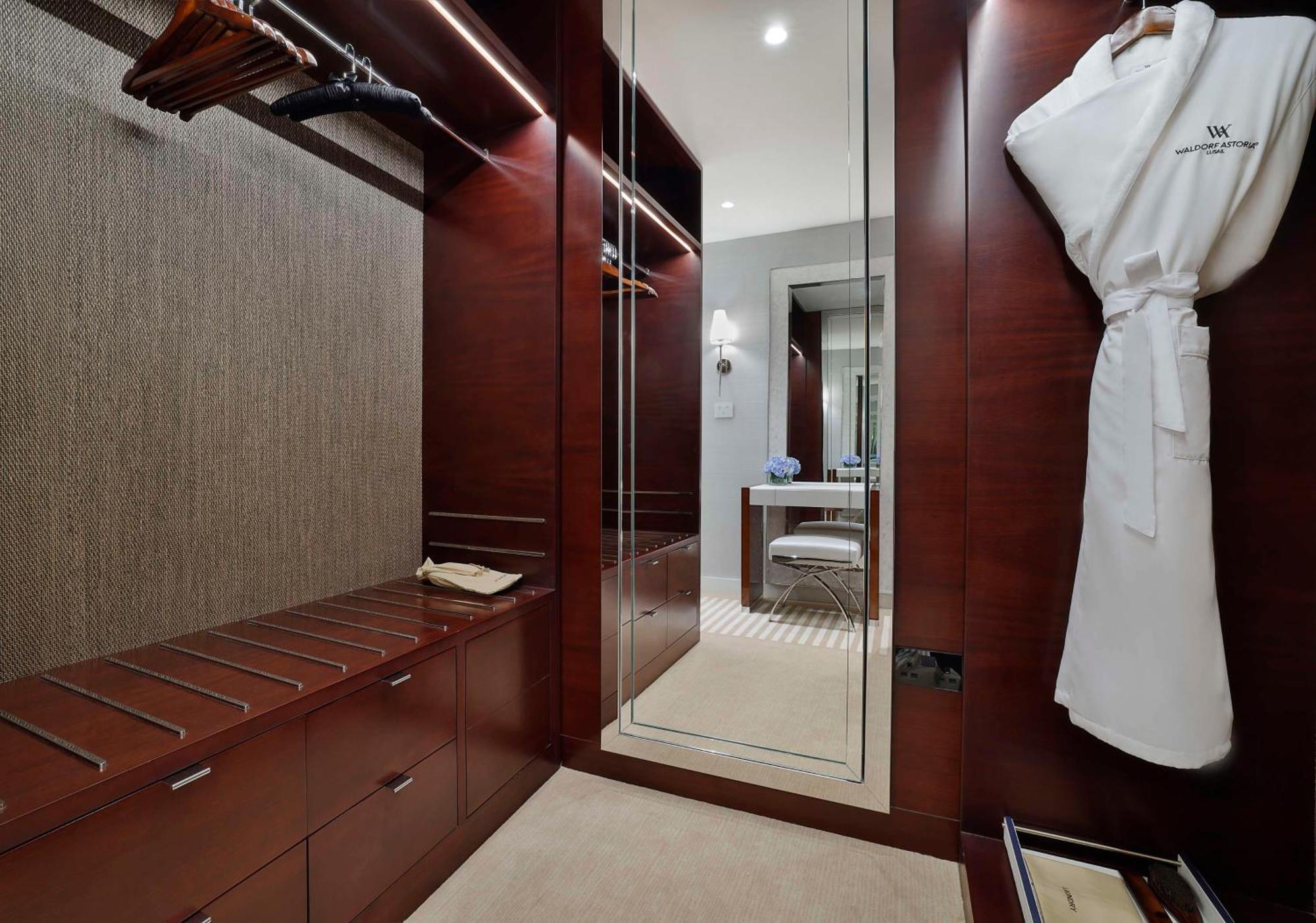 Waldorf Astoria Doha Lusail Exterior foto A walk-in closet